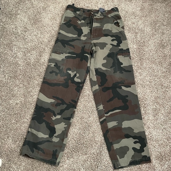 Faded Glory boys camo cargos - Picture 2 of 4